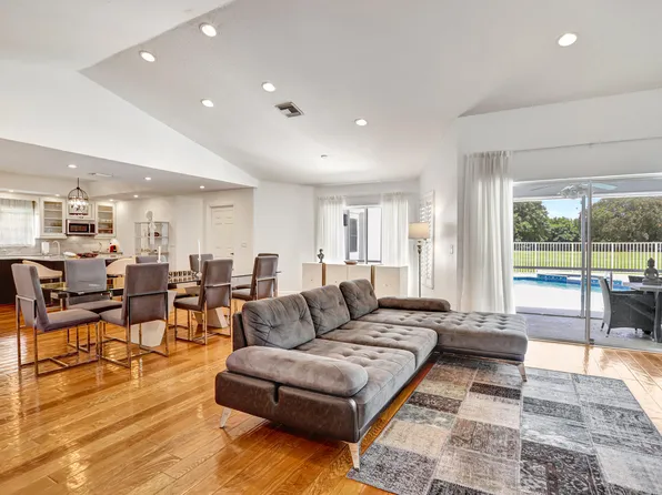 10278 Canoe Brook Circle, Boca Raton, FL 33498