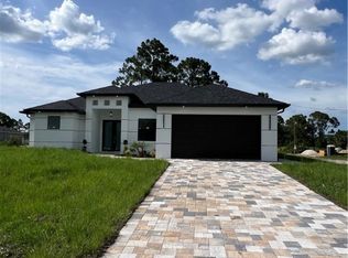 1021 Lakeside Dr, Lehigh Acres, FL 33974