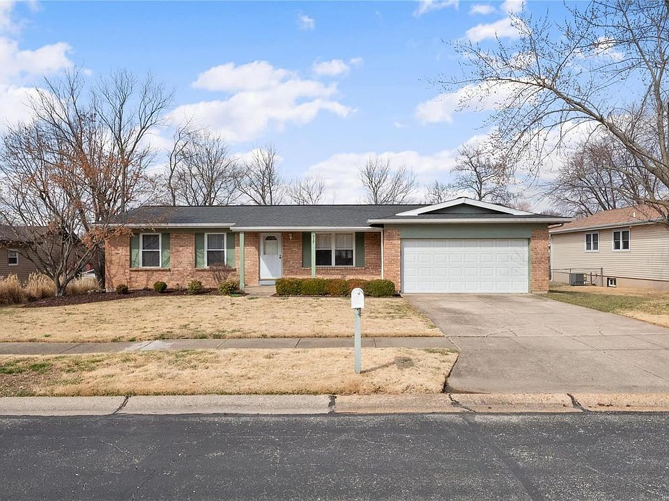 1st image of 317 Rebecca Dr