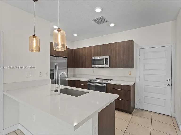 8382 NW 51st Ter #8382 — Photo 39