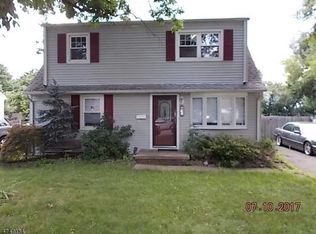 15 Rockridge Rd, Haskell, NJ 07420