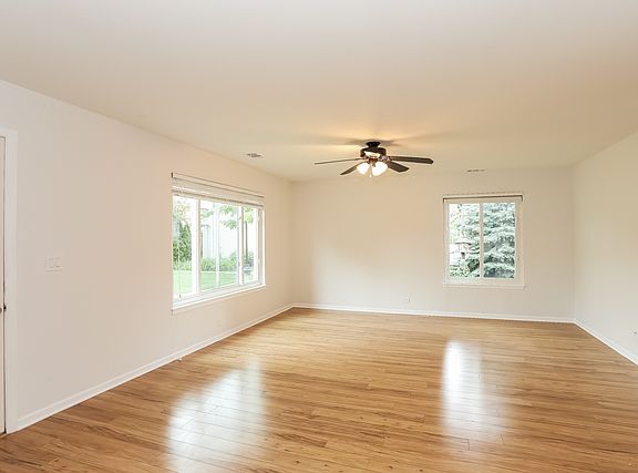 3rd image of 1446 Cove Dr Unit 238-A