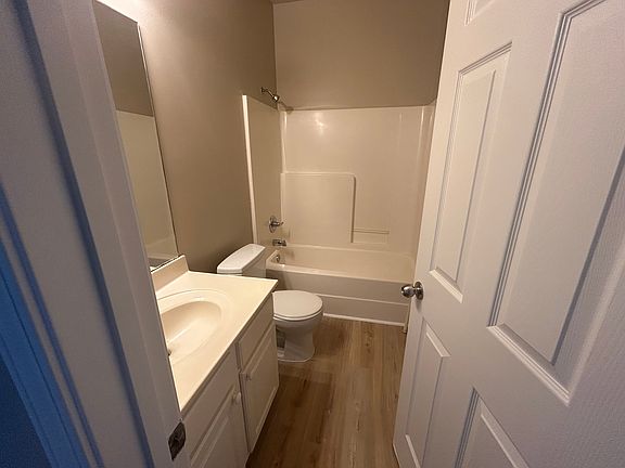 5th image of 151 Harbor Village Dr
