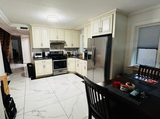 211-15 45th Dr Unit 1, Bayside, NY 11361