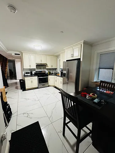 211-15 45th Dr #1 Photo 1 211-15 45th Dr #1 Photo 1