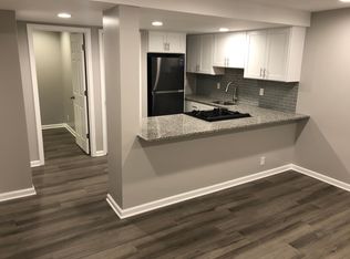 218 S 4th St #3, Geneva, IL 60134