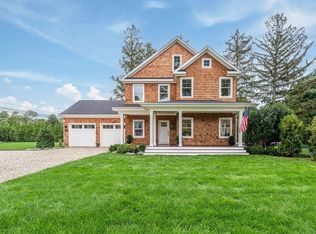 957 Peconic Bay Blvd S, Riverhead, NY 11901