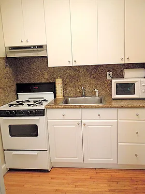 Rented by Nest Seekers International | media 30