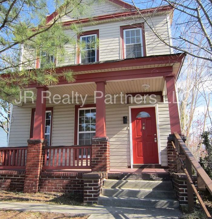 1st image of 1115 5th St