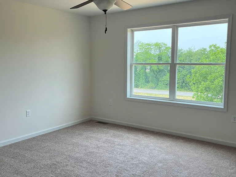 222 Woodridge Dr — Photo 10