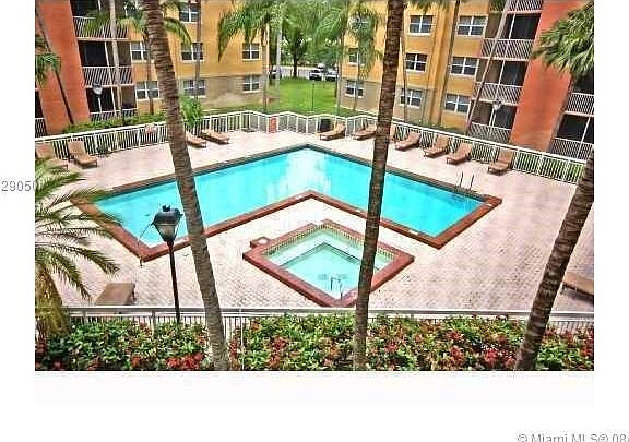 5th image of 8225 Lake Dr APT 301