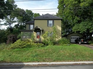 71 Summit St, Baileyville, ME 04694