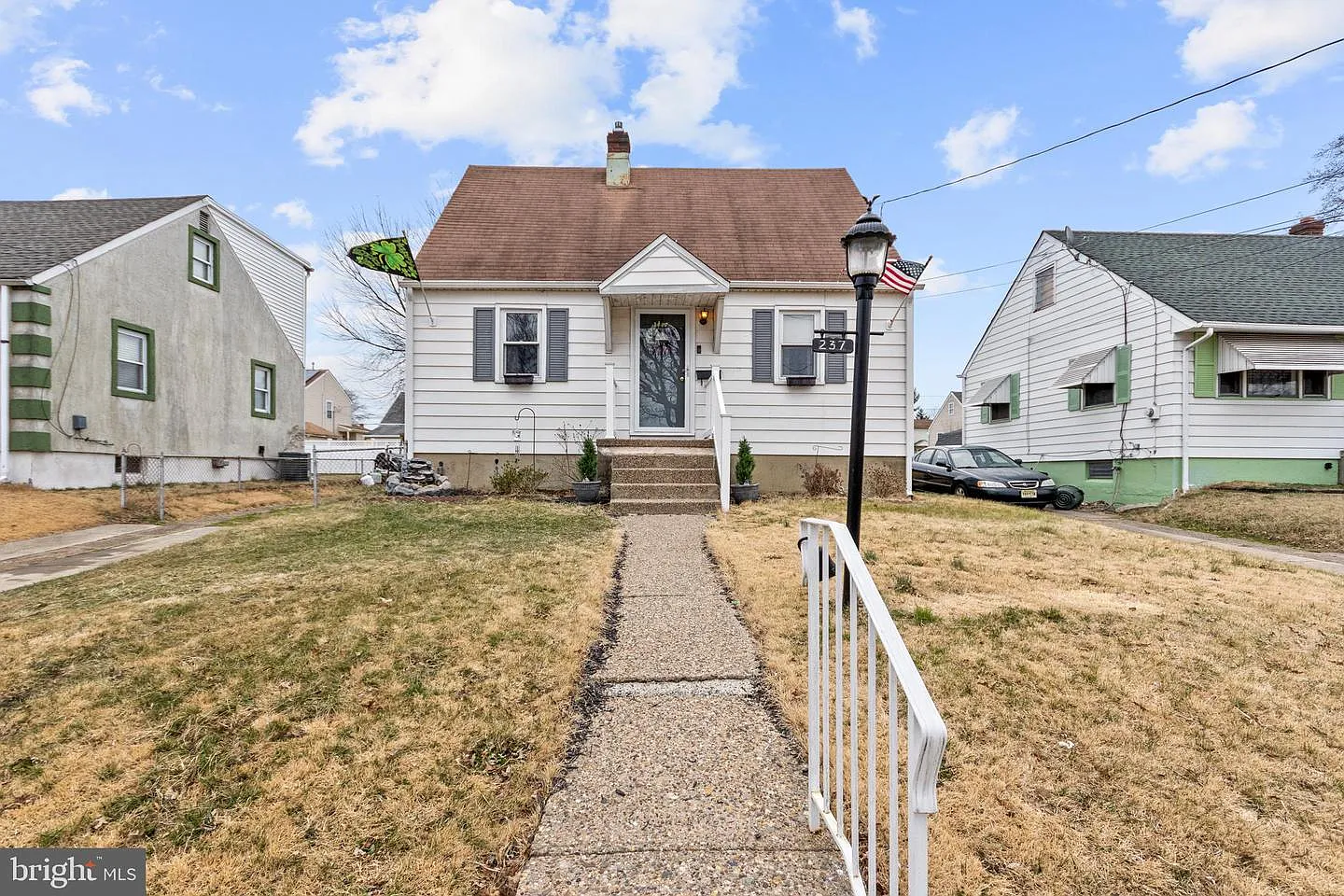 237 Bergen Ave photo 1