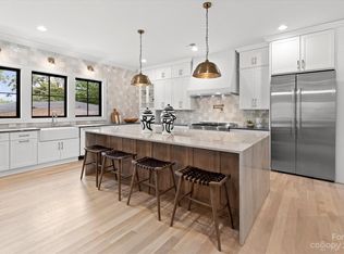 900 Goshen Pl, Charlotte, NC 28211