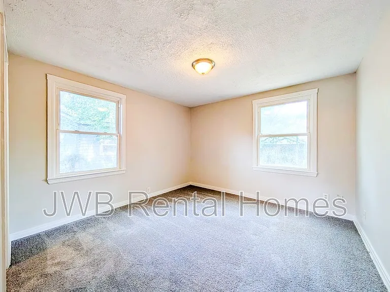 4623 Hercules Ave — Photo 6