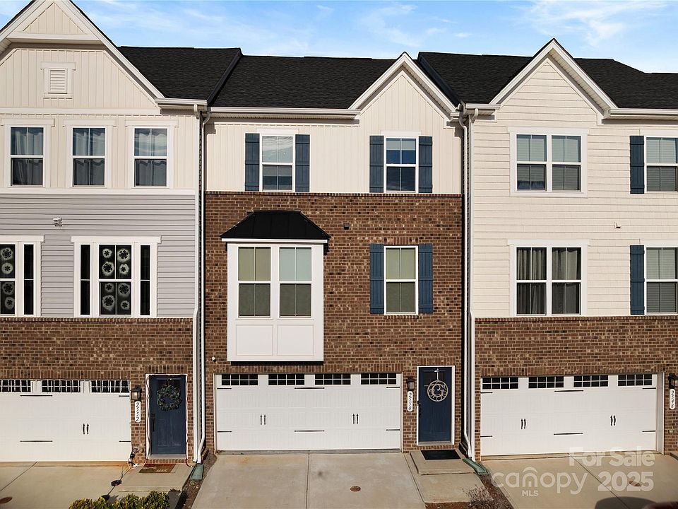1st image of 2550 Grantham Place Dr #17