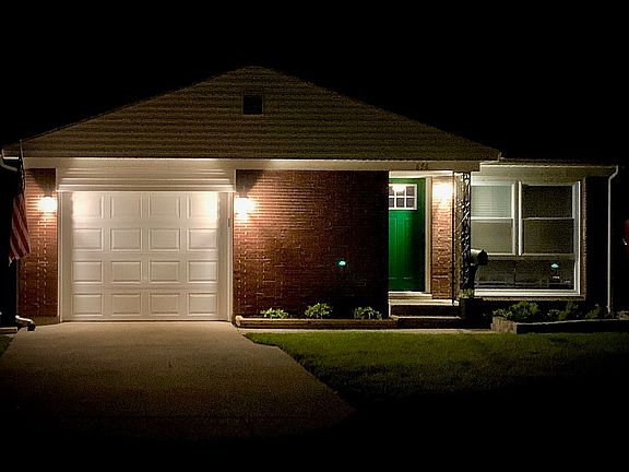 2nd image of 656 Beechwood St