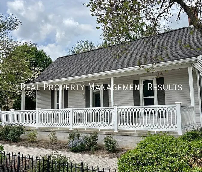 402 W Jennings St — Photo 2