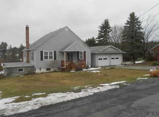 325 Dobson St, Windber, PA 15963
