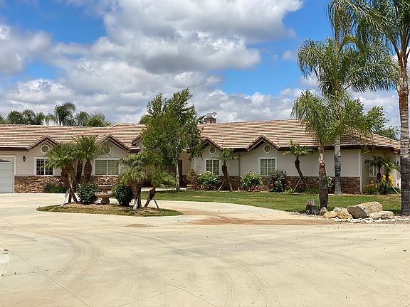 3rd image of 36312 Travis Ct #1