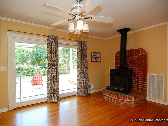 5th image of 2936 Aintree Dr