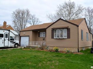 2048 N 6th St, Springfield, IL 62702