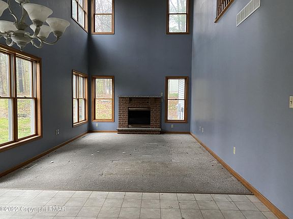 2nd image of 5280 Hilltop Cir