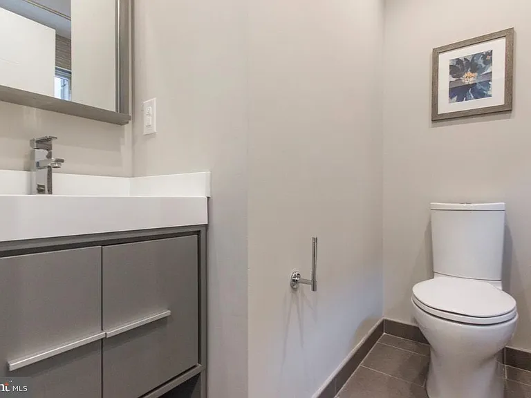 716 S Sartain St #2 — Photo 33