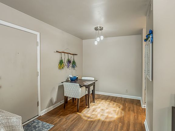 5th image of 420 Walton Ln APT I35