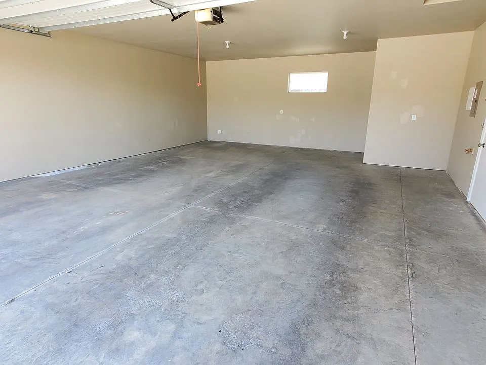 2 bed, 2.0 bath, 1055 sqft, $1,750 — Photo 2