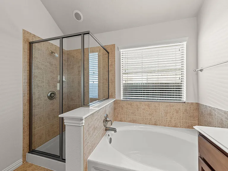 411 Tascate St — Photo 26