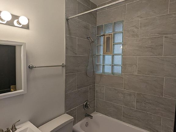 3rd image of 1536 E 119th St APT 1