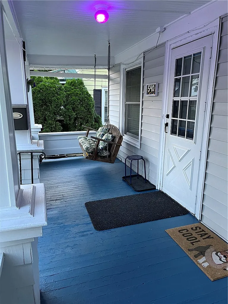 2 bed, 1.0 bath, 1248 sqft, $1,585 — Photo 3