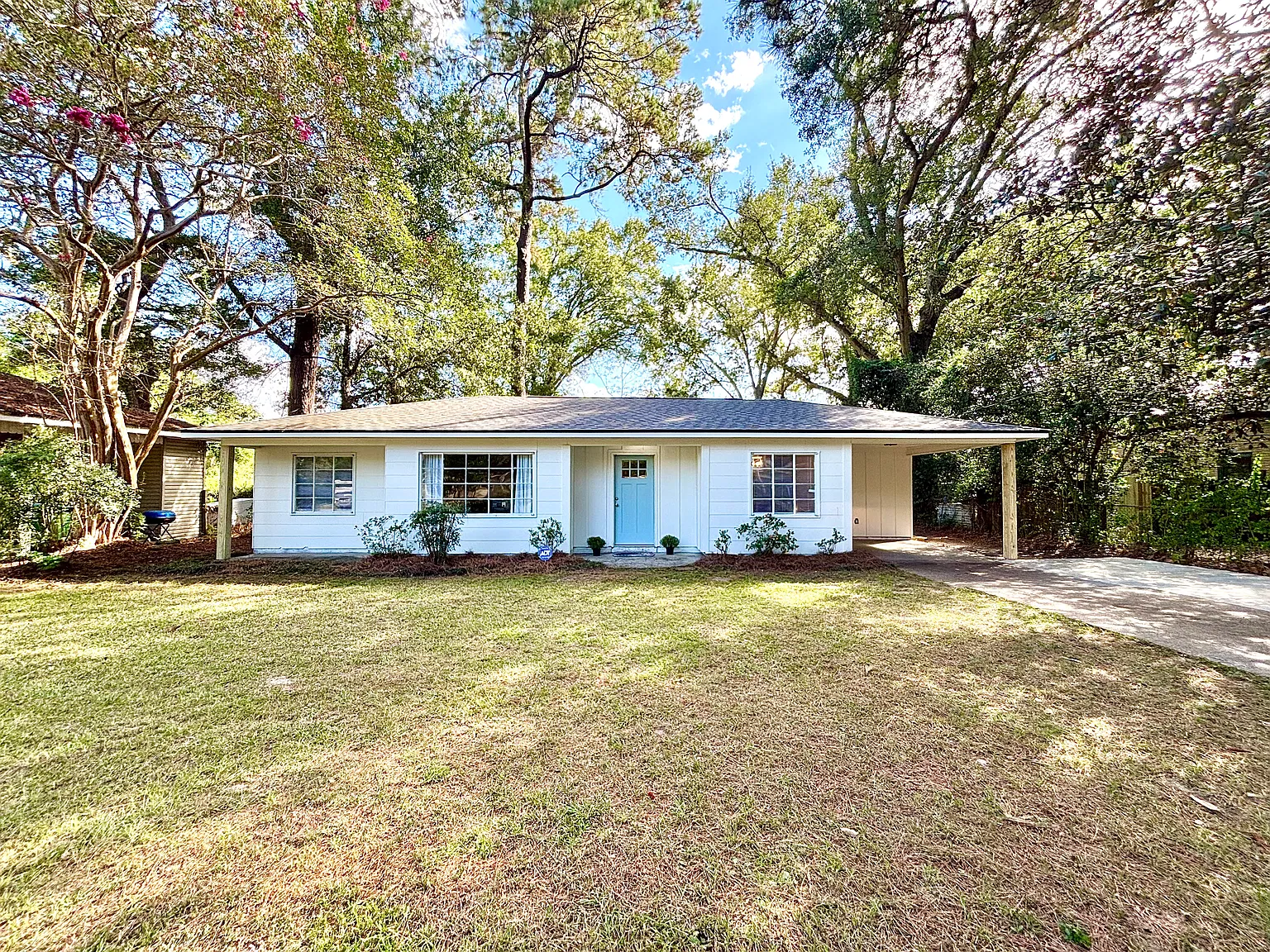 3 bed, 1350 sqft, $1,700 — Photo 1