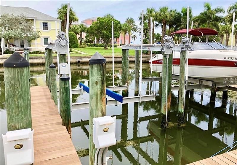 1st image of 4927 Cobia Dr SE
