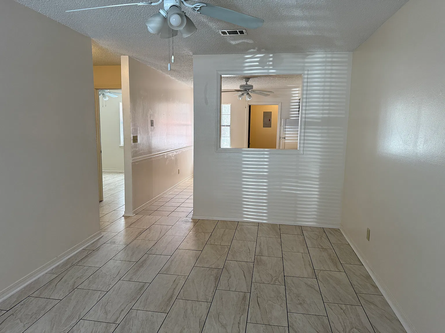 318 Seal Avenue — Photo 2