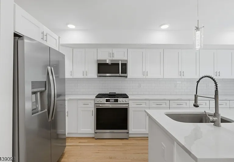 116 Valley St #2 — Photo 11