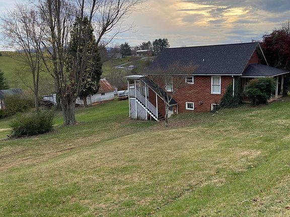 4th image of 342 Grandview St
