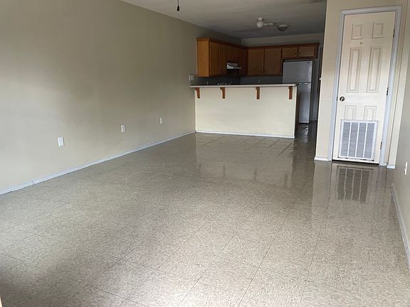 3rd image of 2701 S Midway Rd #3