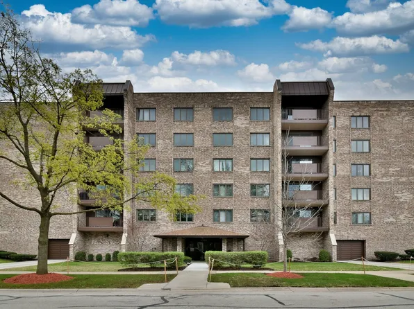 1595 Ashland Ave APT 304, Des Plaines, IL 60016