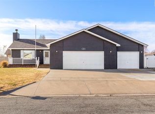 2501 N King St, Hutchinson, KS 67502