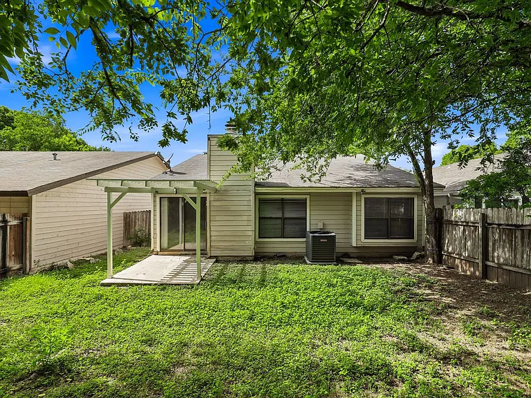 3932 Heritage Hill Dr — Photo 24