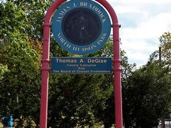 6509 Liberty Avenue image 26 of 29