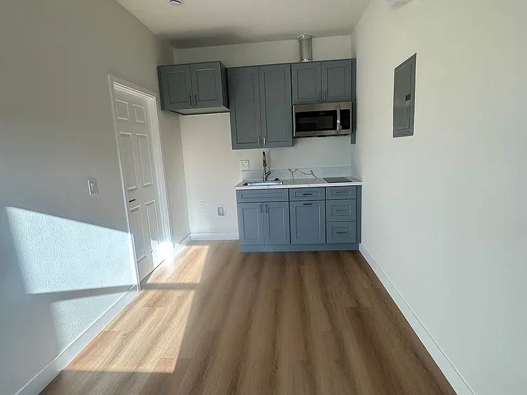 3637 Sedlock Dr — Photo 1