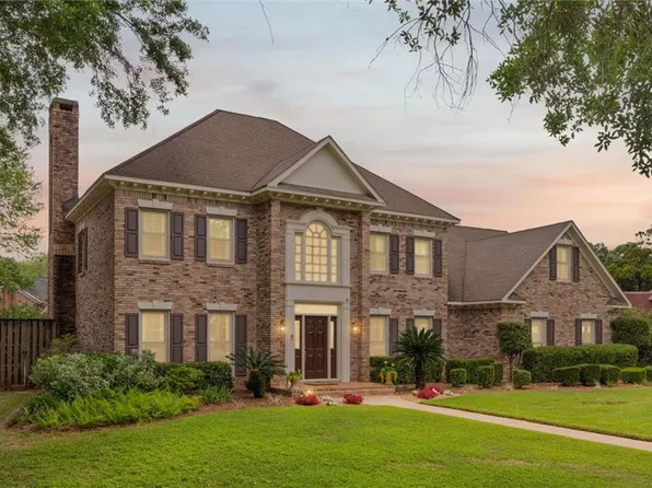1604 Woodspointe Cir, Mobile, AL 36609