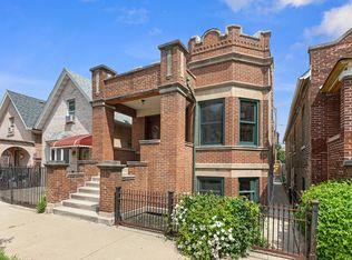 928 W 32nd St, Chicago, IL 60608