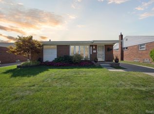 13759 Peach St, Southgate, MI 48195