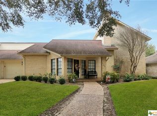 304 Chimney Rock Dr, Victoria, TX 77904