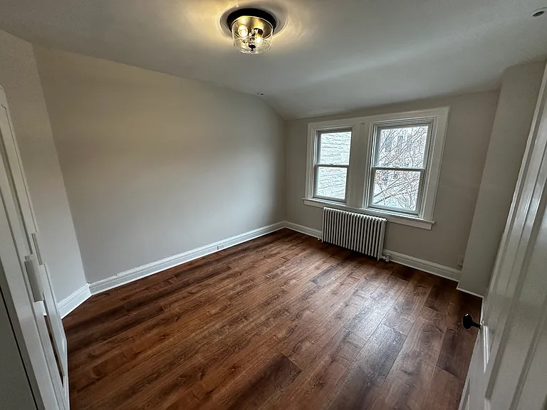 525 11th St SE — Photo 28
