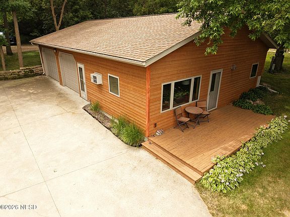 4th image of 2694 Chilson Point Dr